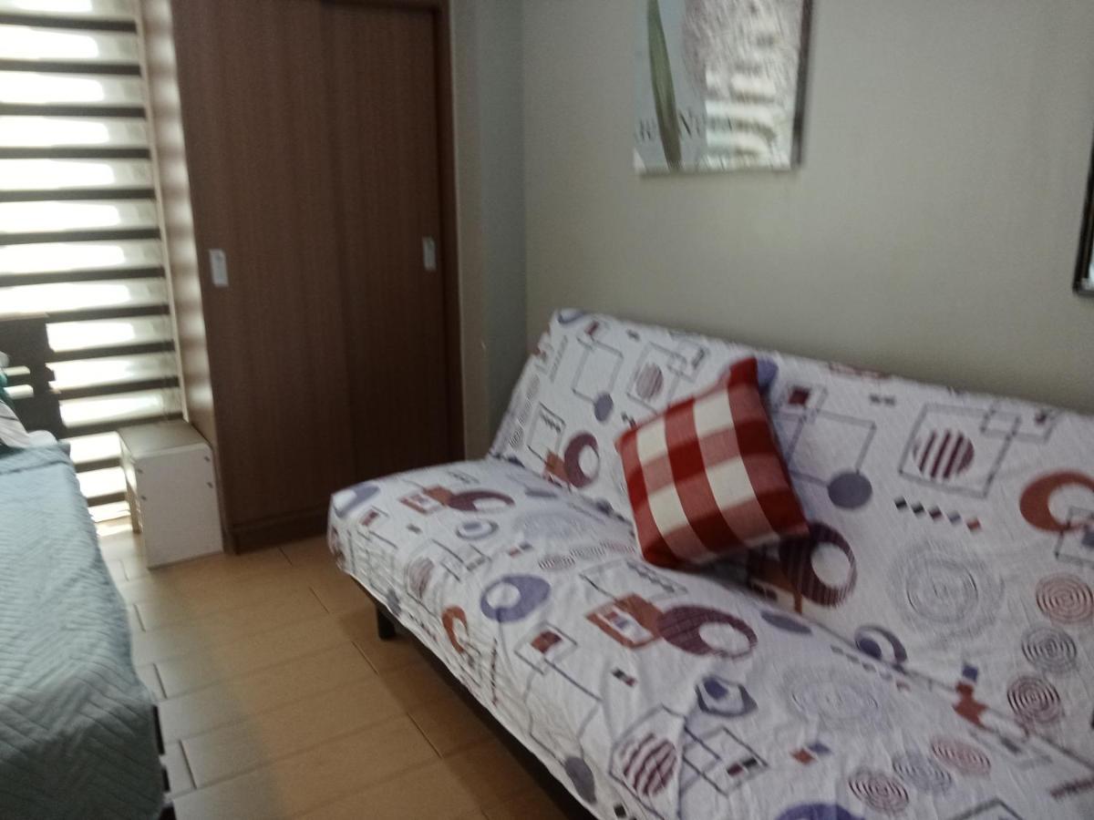 Henry'S Newport Condotel Pasay Exterior foto
