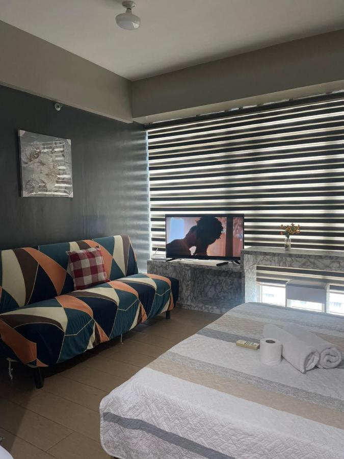 Henry'S Newport Condotel Pasay Exterior foto
