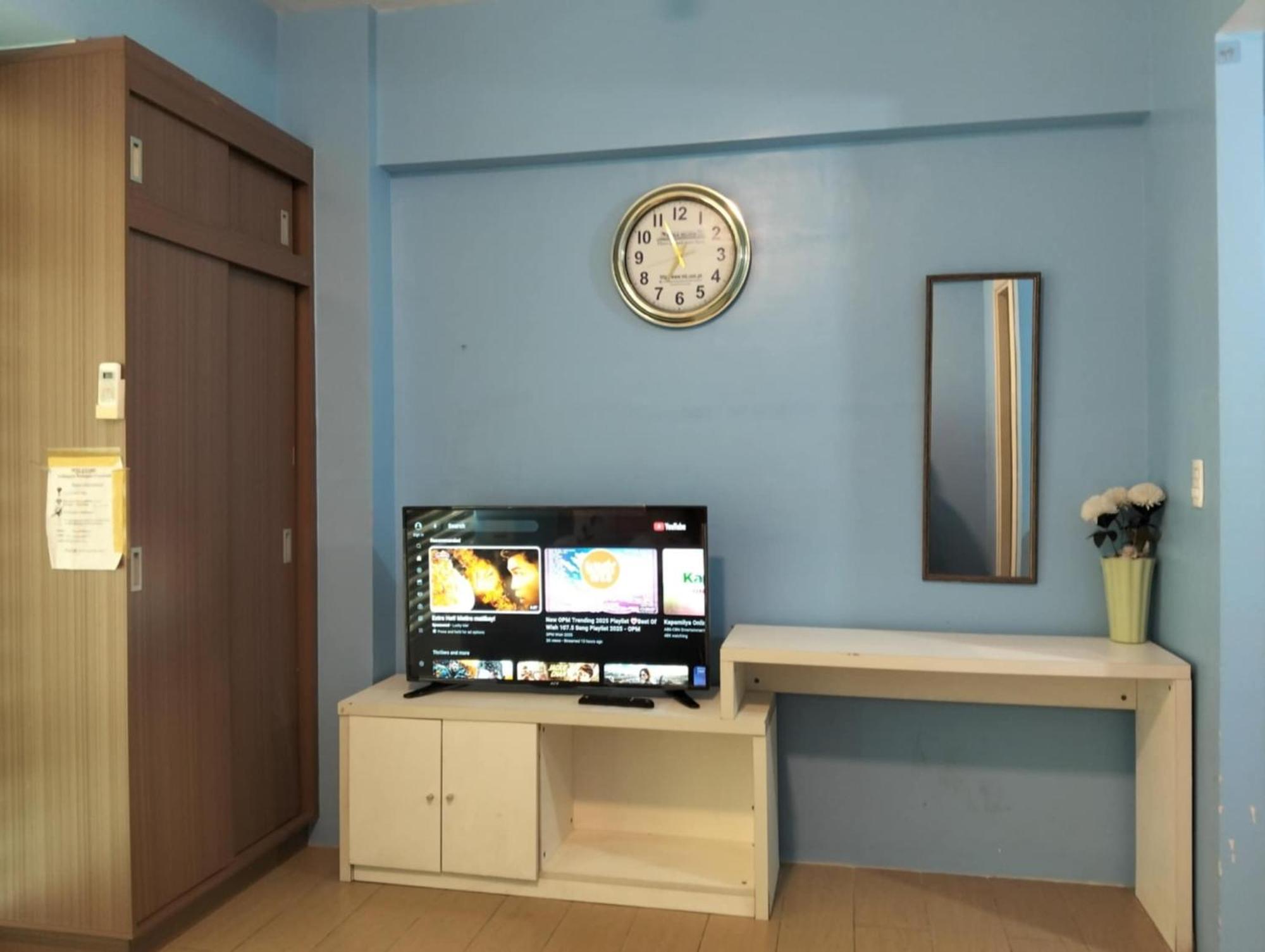 Henry'S Newport Condotel Pasay Exterior foto